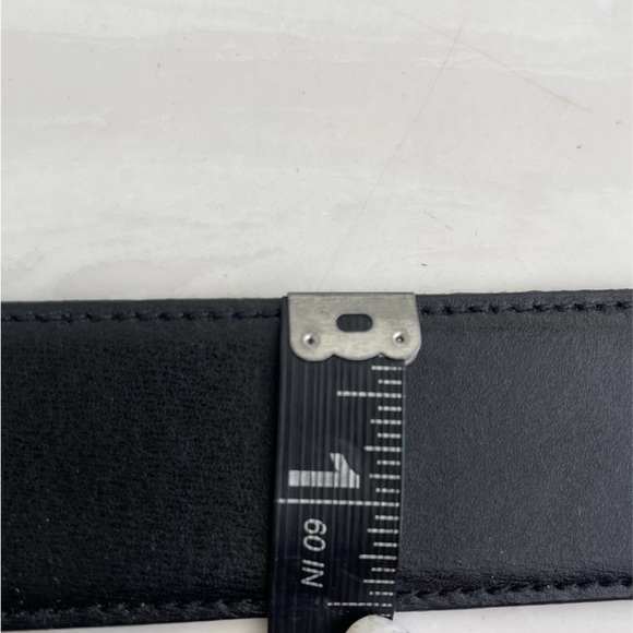 Ploma Picasso
Vintage Style Black and Gold Women's Belt - Picture 8 of 8